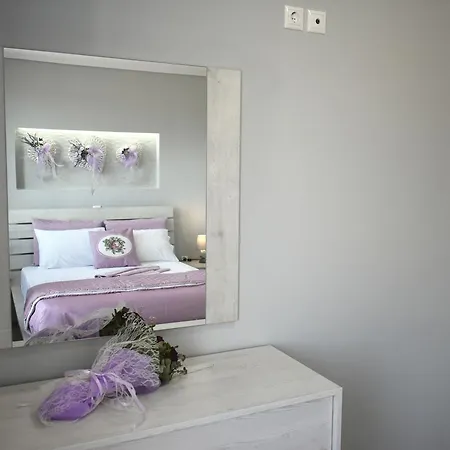 Gaia Luxury Homes *